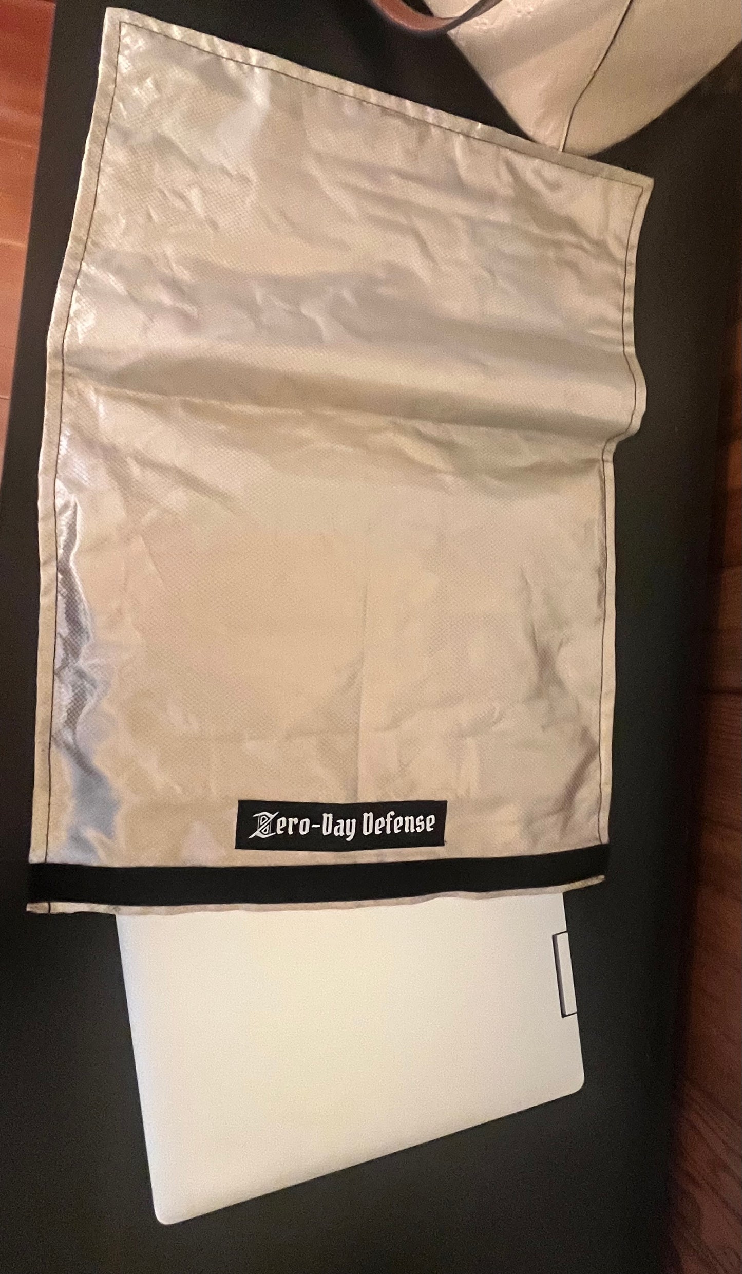 Signal Blocking Faraday bag for laptops