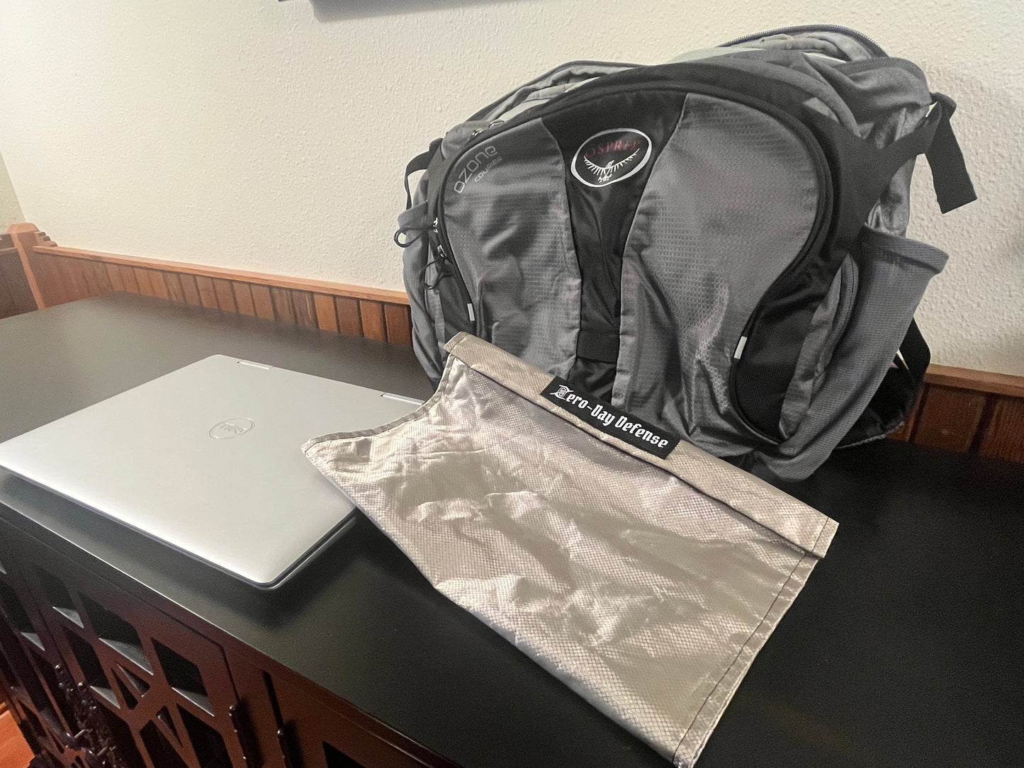 Signal Blocking Faraday bag for laptops