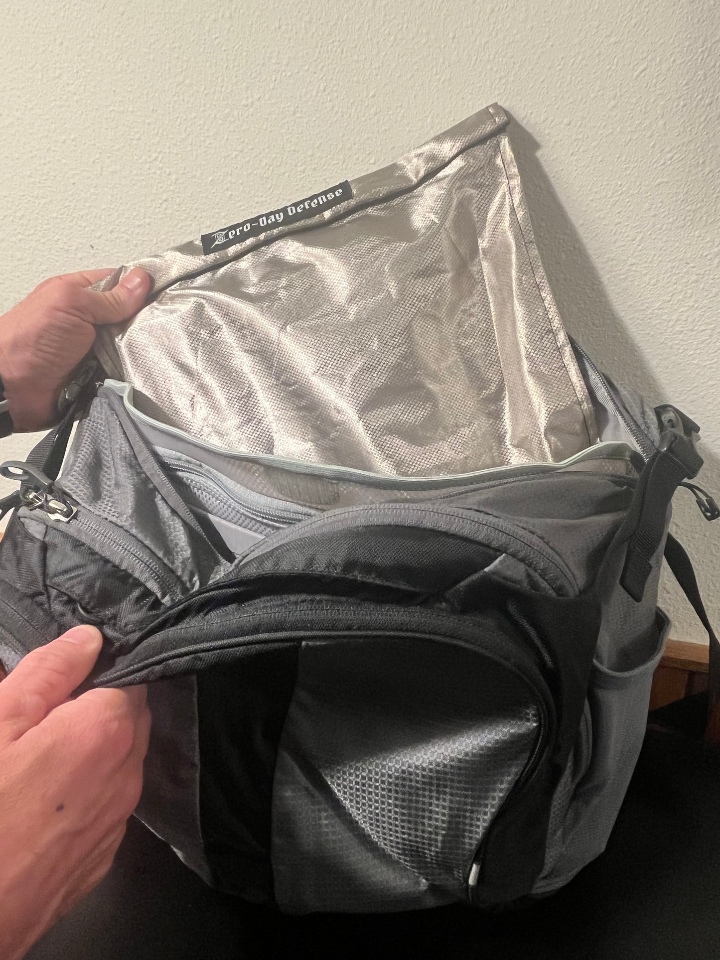 Signal Blocking Faraday bag for laptops